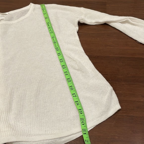 Max Studio White linen top with button back - Picture 5 of 5